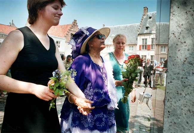 Herdenking bij het Slavenmonument in Middelburg